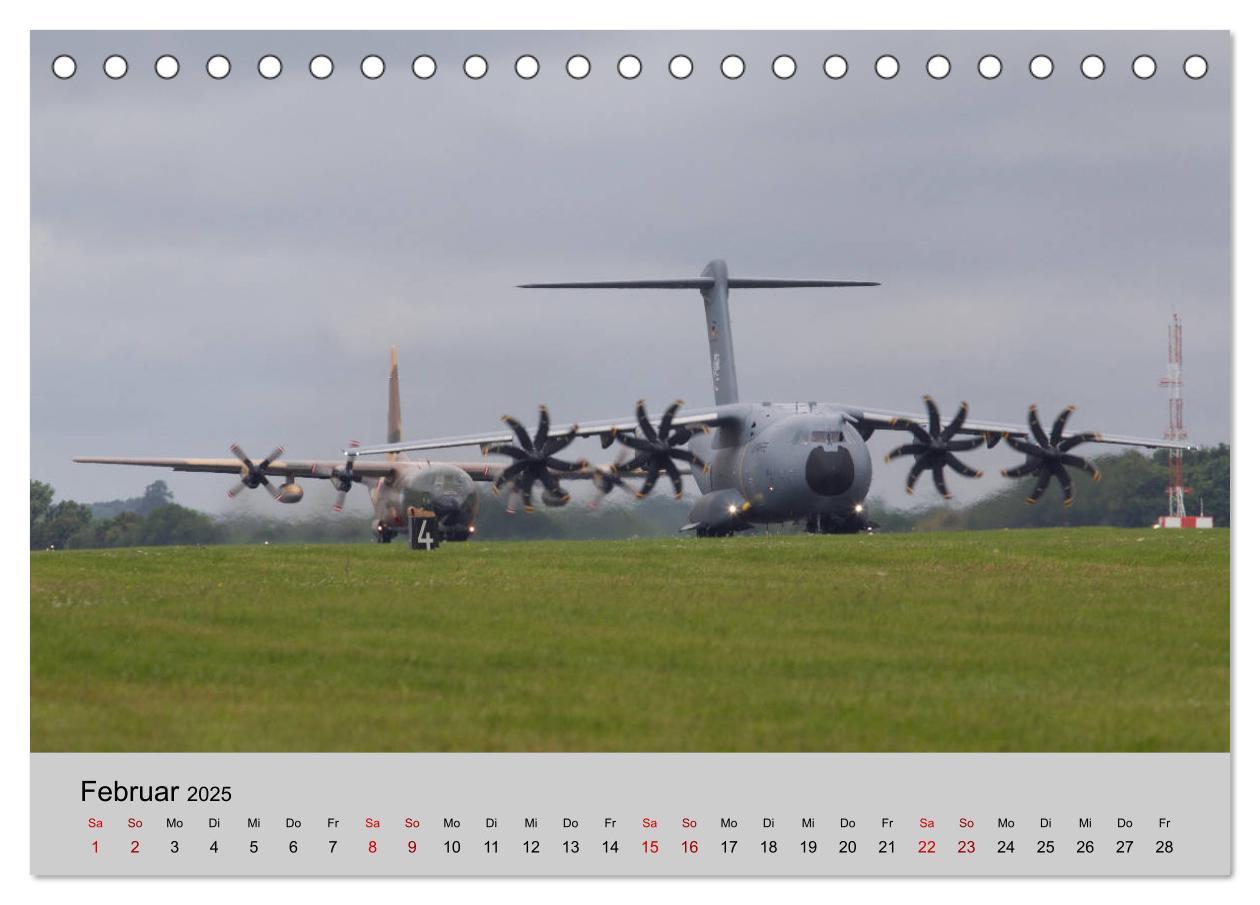 Bild: 9783435374601 | Transportflugzeug Airbus A400M Atlas (Tischkalender 2025 DIN A5...