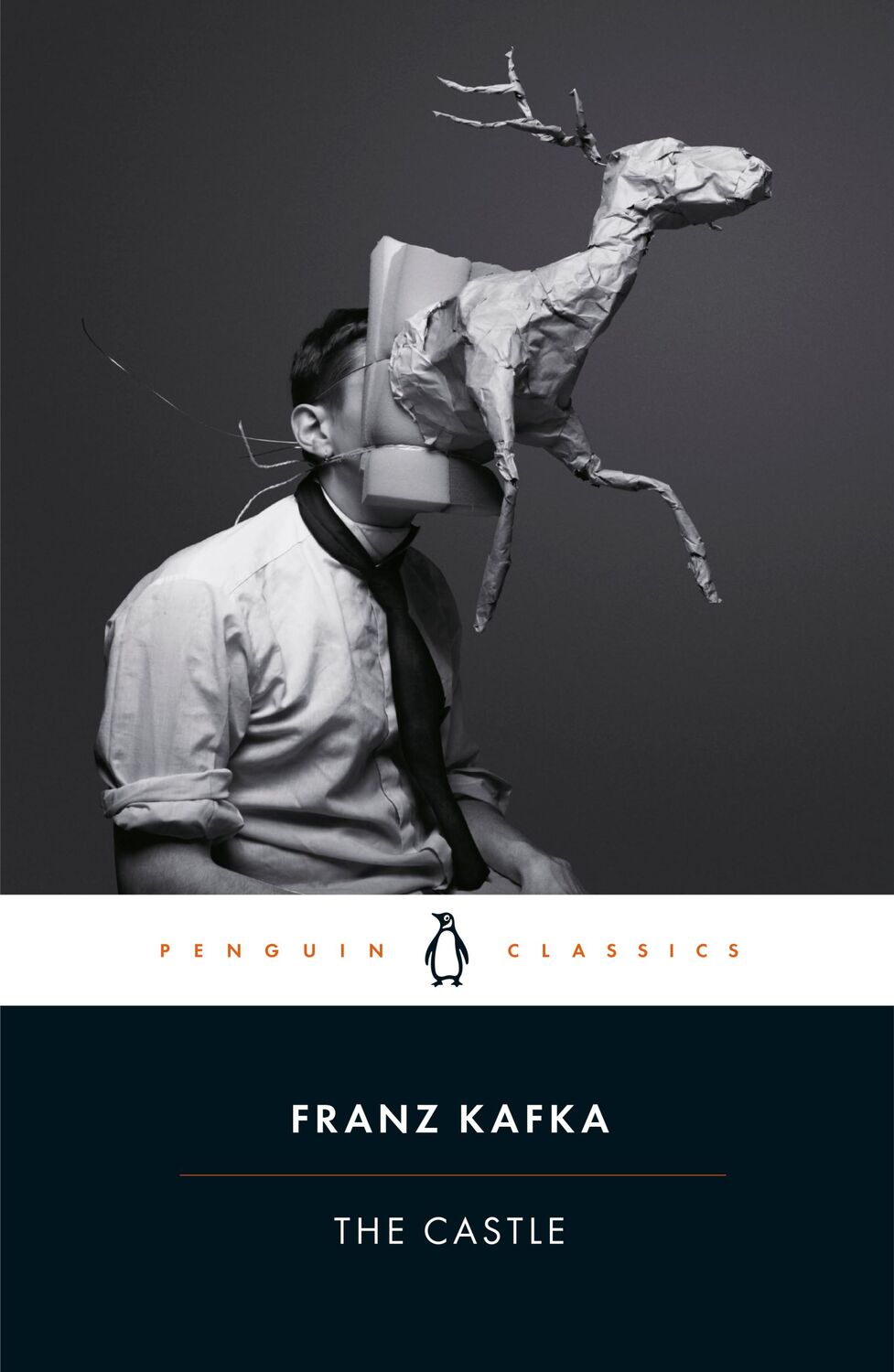 Cover: 9780241372579 | The Castle | Franz Kafka | Taschenbuch | Penguin Modern Classics | XX