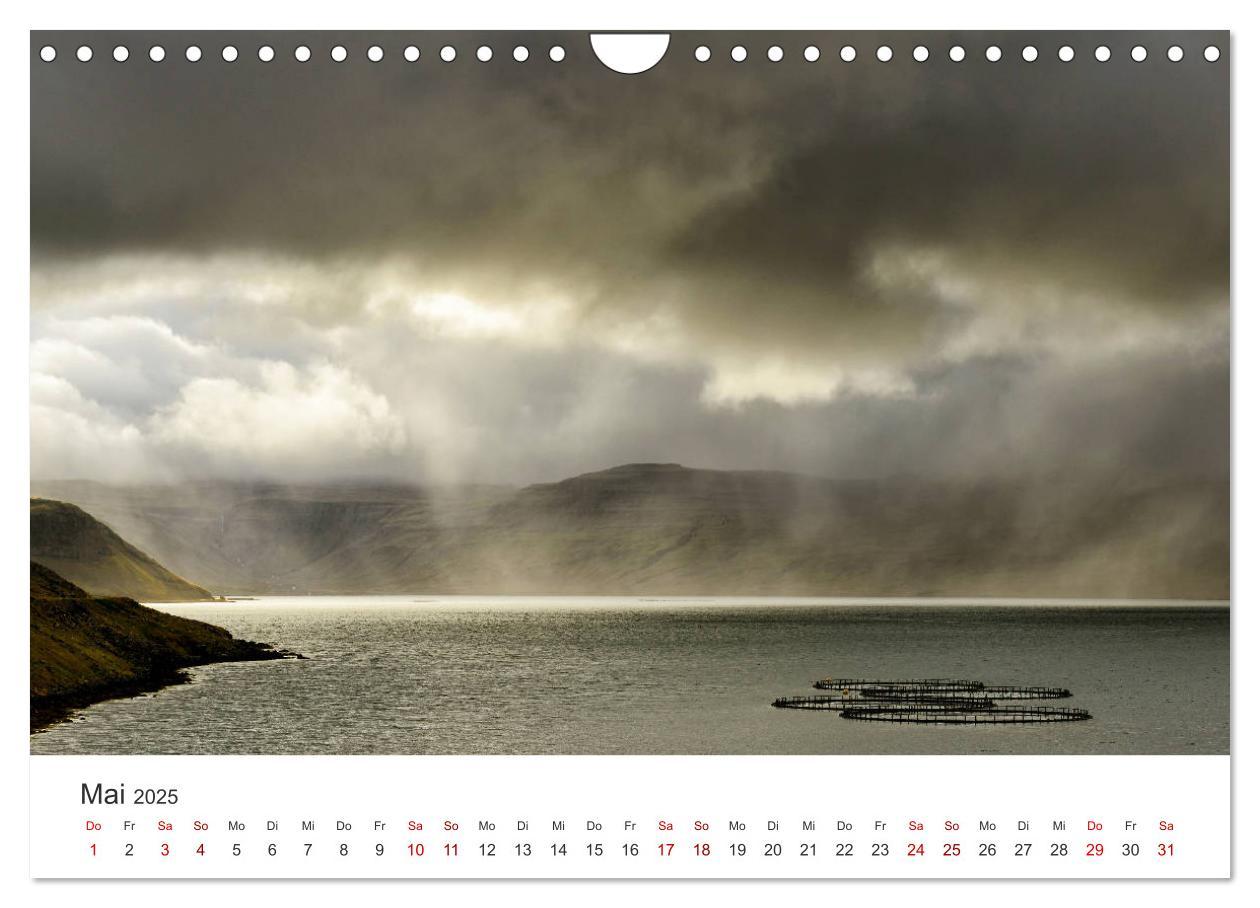 Bild: 9783435278817 | Landschaftsträume in den Westfjorden (Wandkalender 2025 DIN A4...