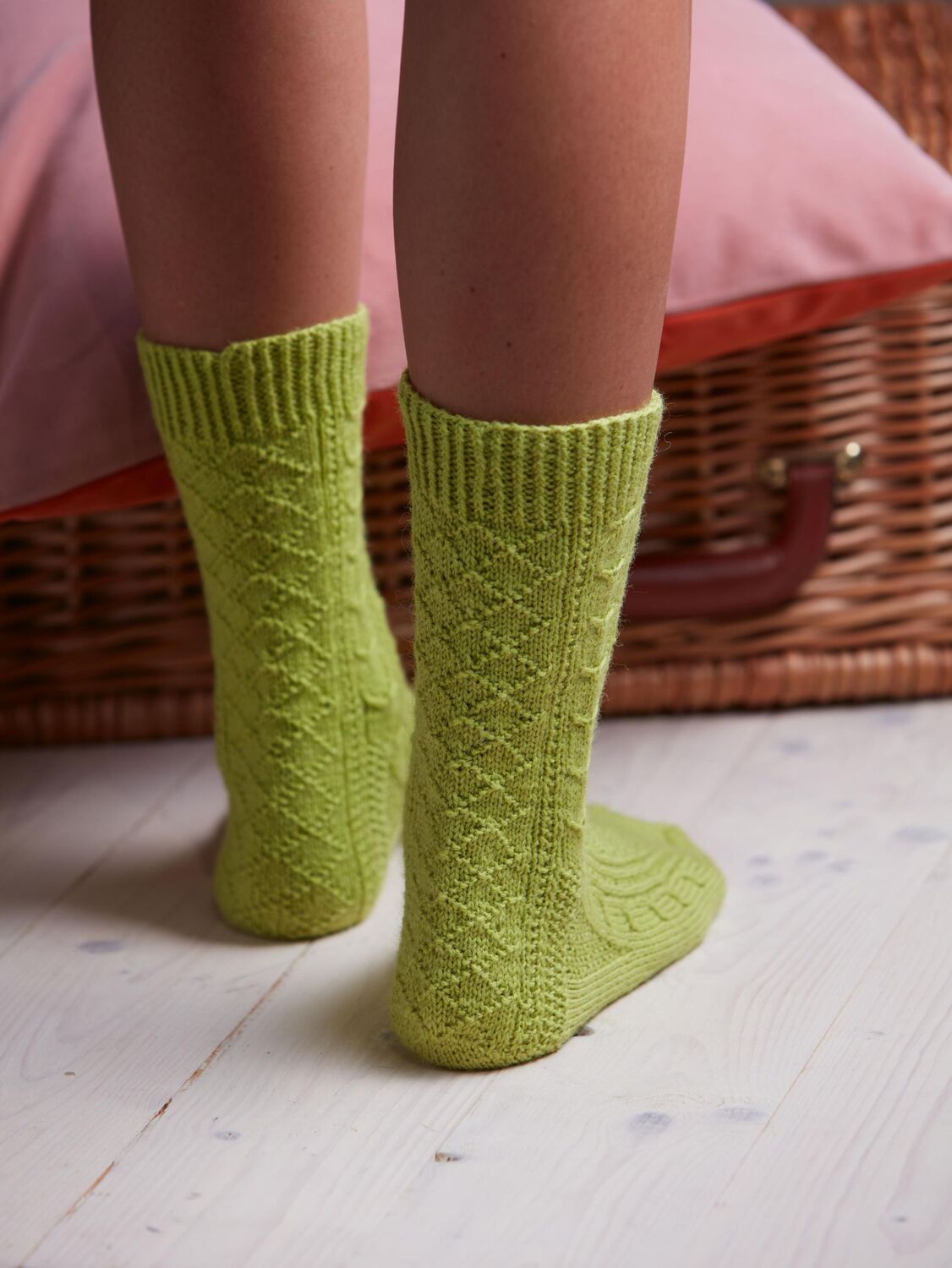 Bild: 9783735870841 | Socken aus aller Welt | Stephanie van der Linden | Taschenbuch | 2024