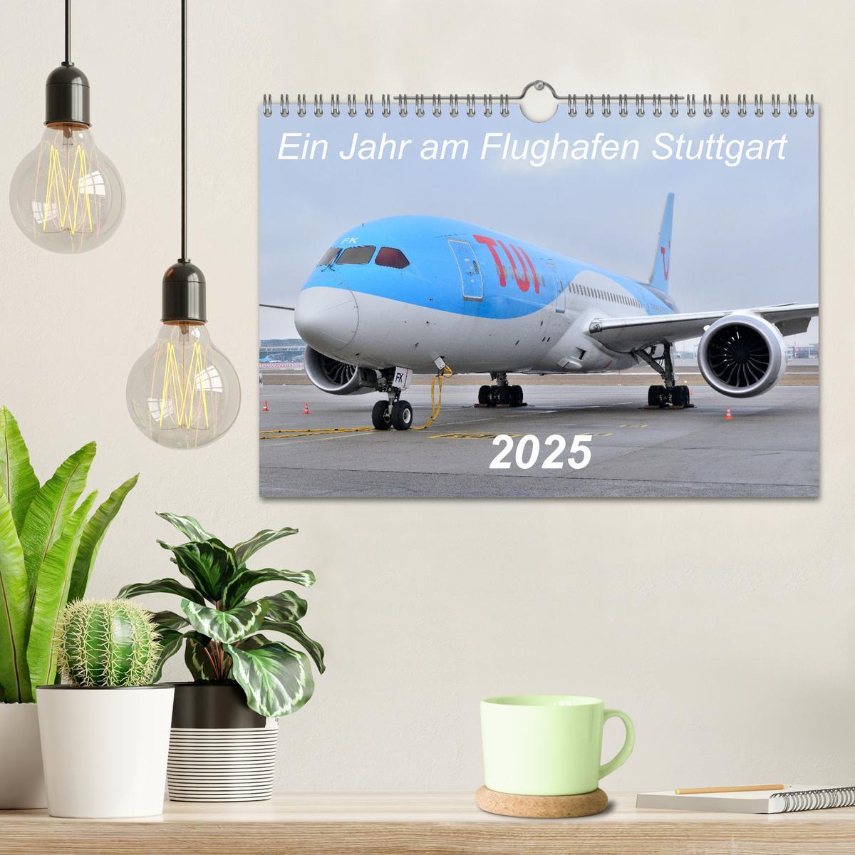 Bild: 9783435042623 | Ein Jahr am Flughafen Stuttgart (Wandkalender 2025 DIN A4 quer),...