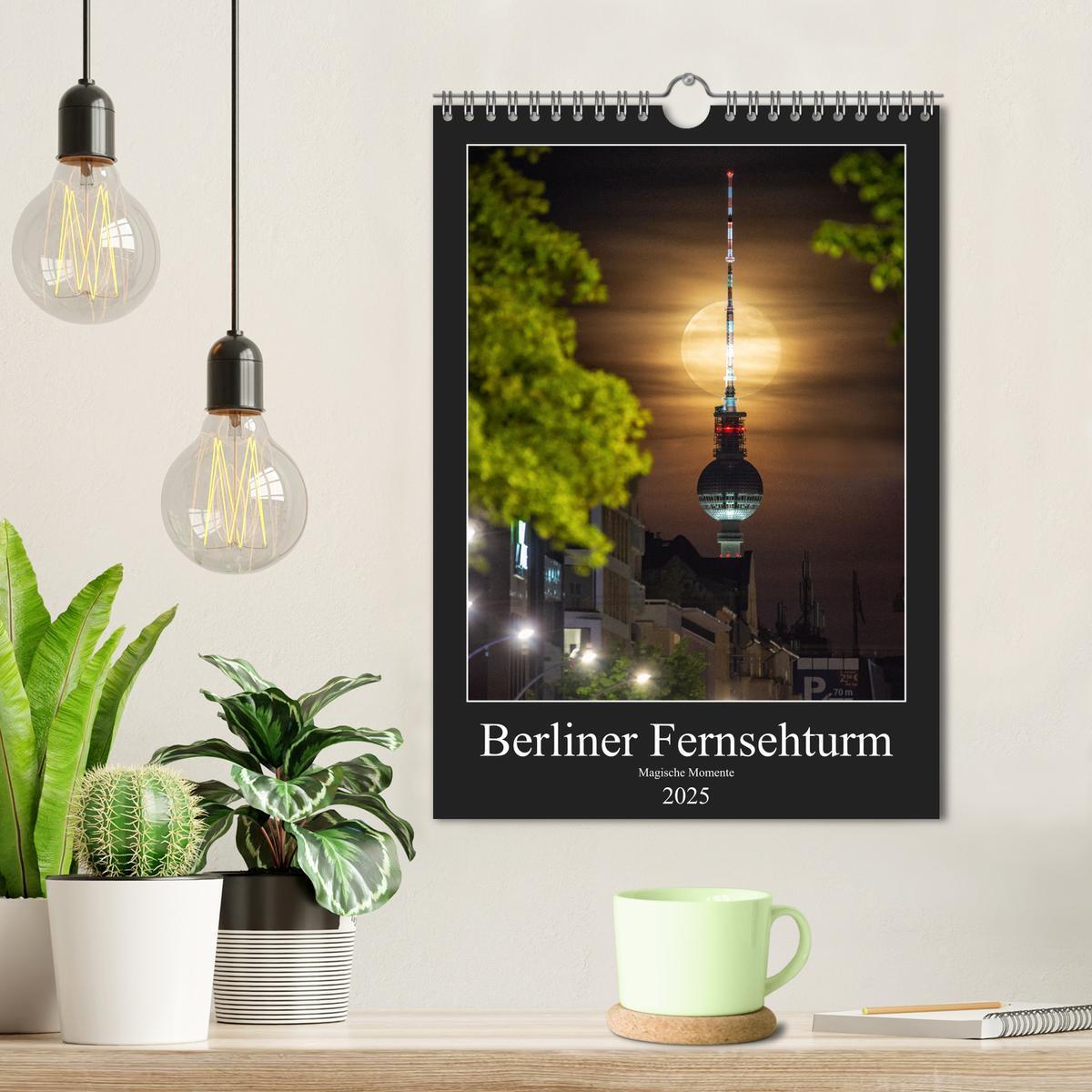 Bild: 9783435910151 | Berliner Fernsehturm - Magische Momente (Wandkalender 2025 DIN A4...