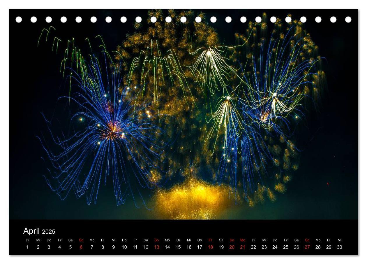 Bild: 9783435828470 | Das Feuerwerk (Tischkalender 2025 DIN A5 quer), CALVENDO...