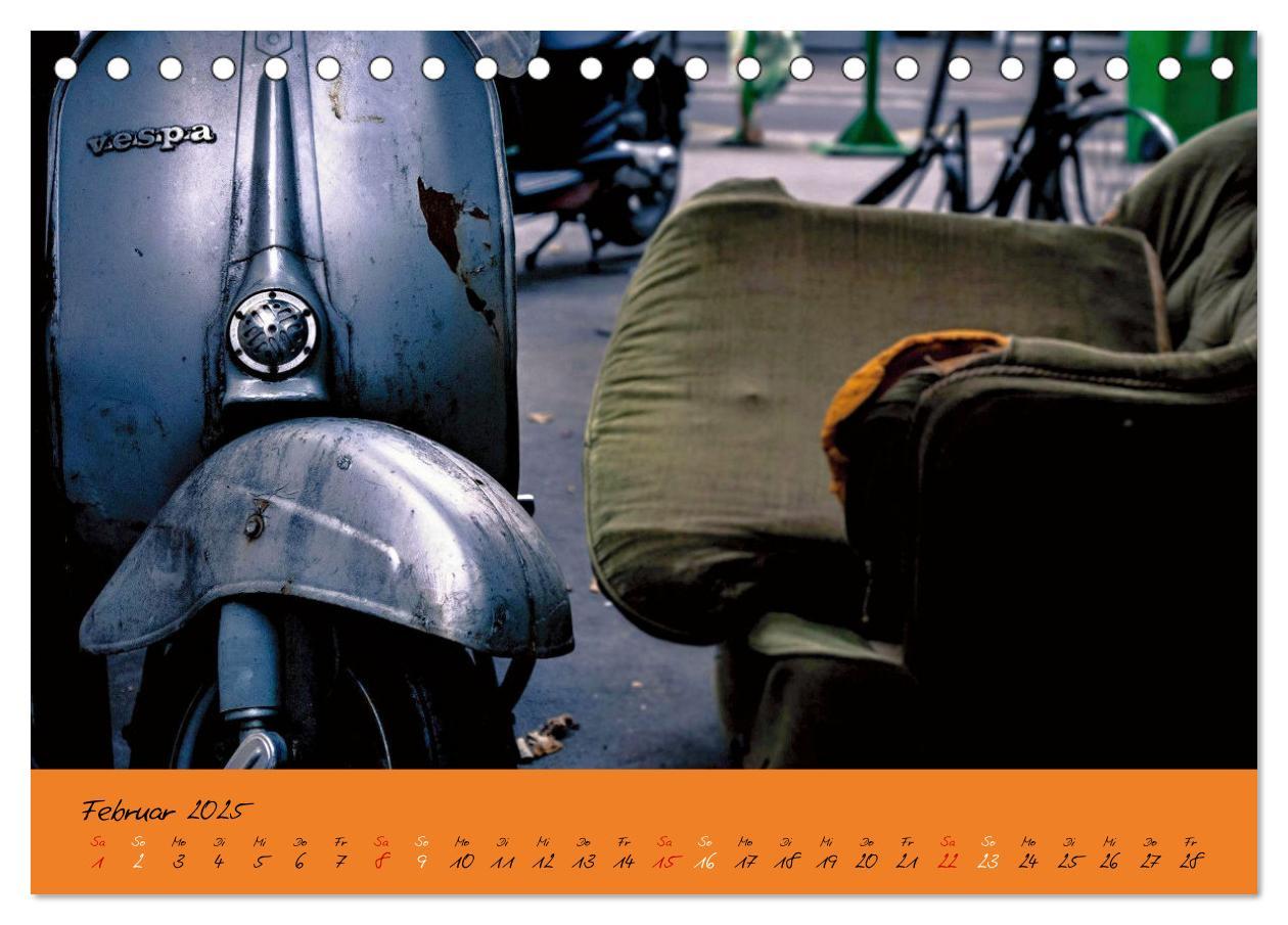 Bild: 9783383977435 | Vespa Liebe (Tischkalender 2025 DIN A5 quer), CALVENDO Monatskalender