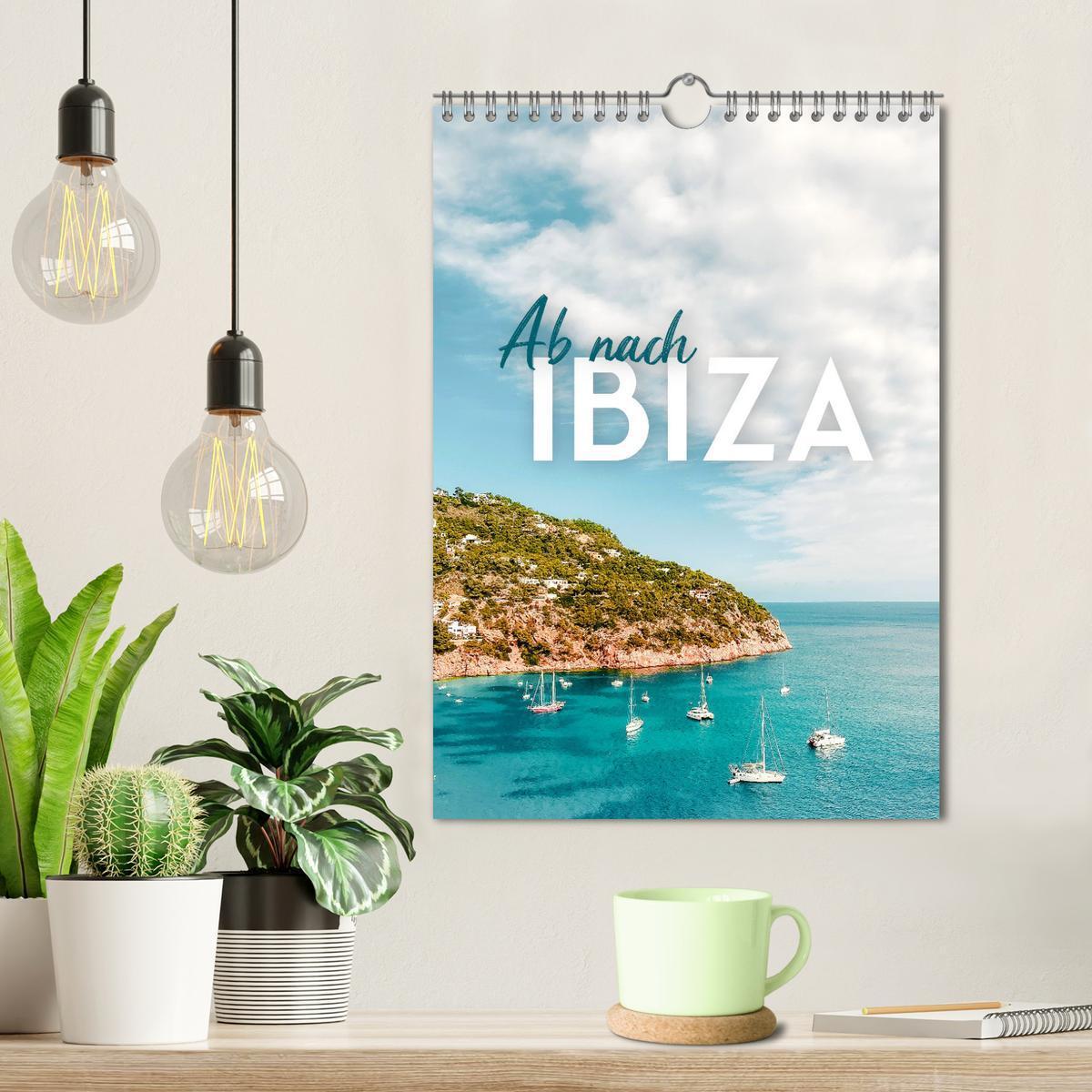 Bild: 9783435893669 | Ab nach Ibiza (Wandkalender 2025 DIN A4 hoch), CALVENDO Monatskalender