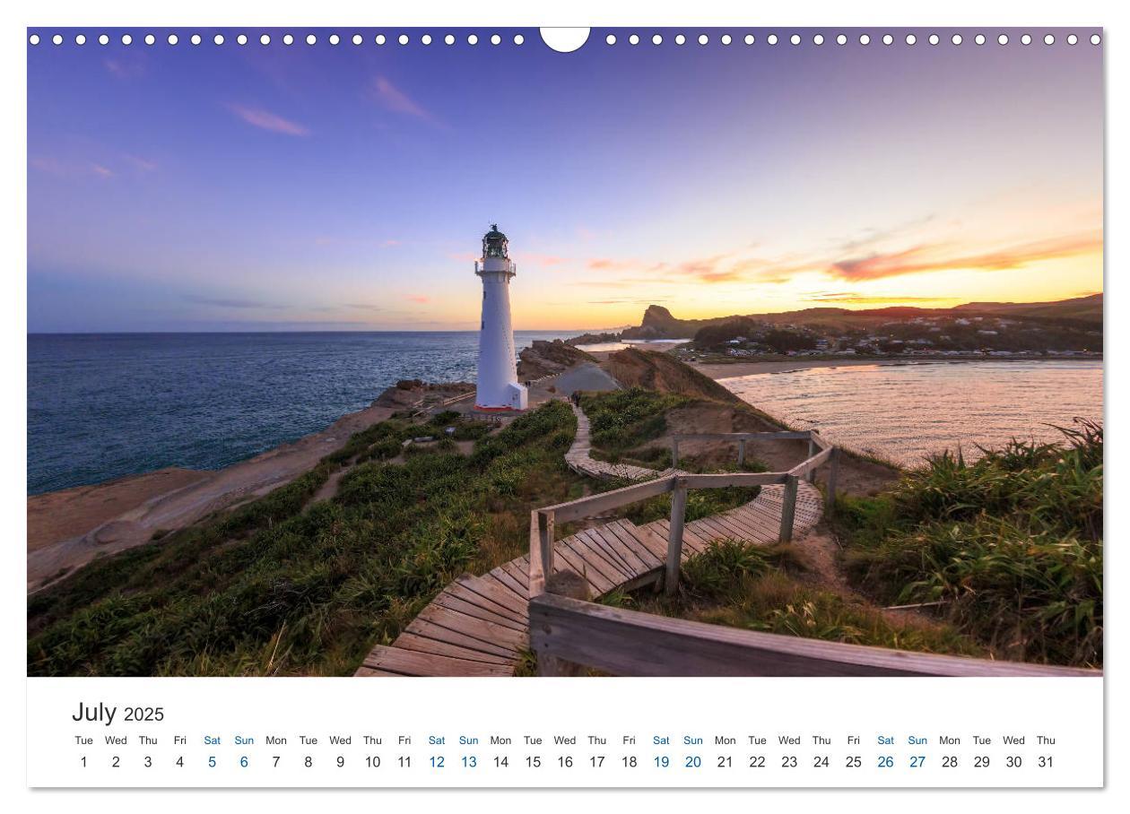 Bild: 9781325944873 | Lighthouses of New Zealand (Wall Calendar 2025 DIN A3 landscape),...