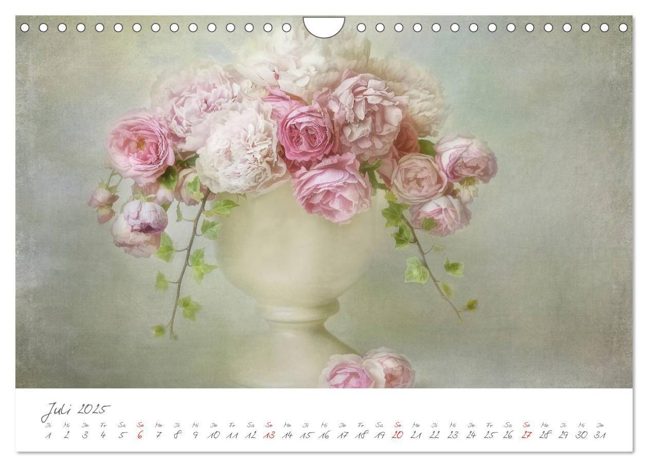 Bild: 9783435667932 | Blüten Poesie (Wandkalender 2025 DIN A4 quer), CALVENDO Monatskalender