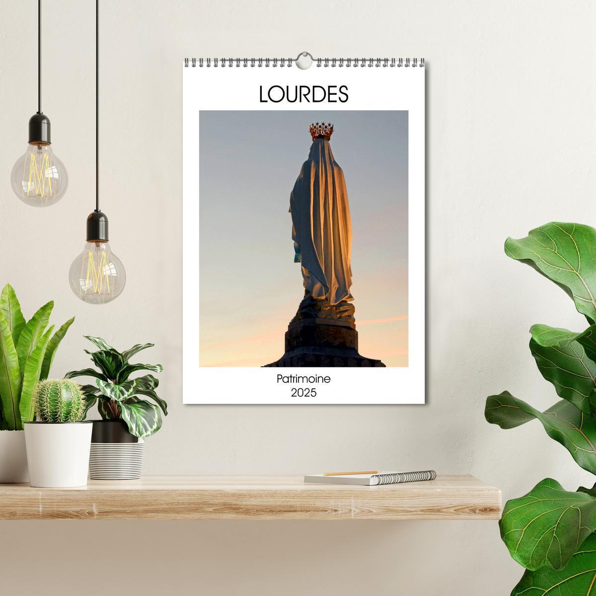 Bild: 9781325969449 | LOURDES Patrimoine (Calendrier mural 2025 DIN A3 horizontal),...