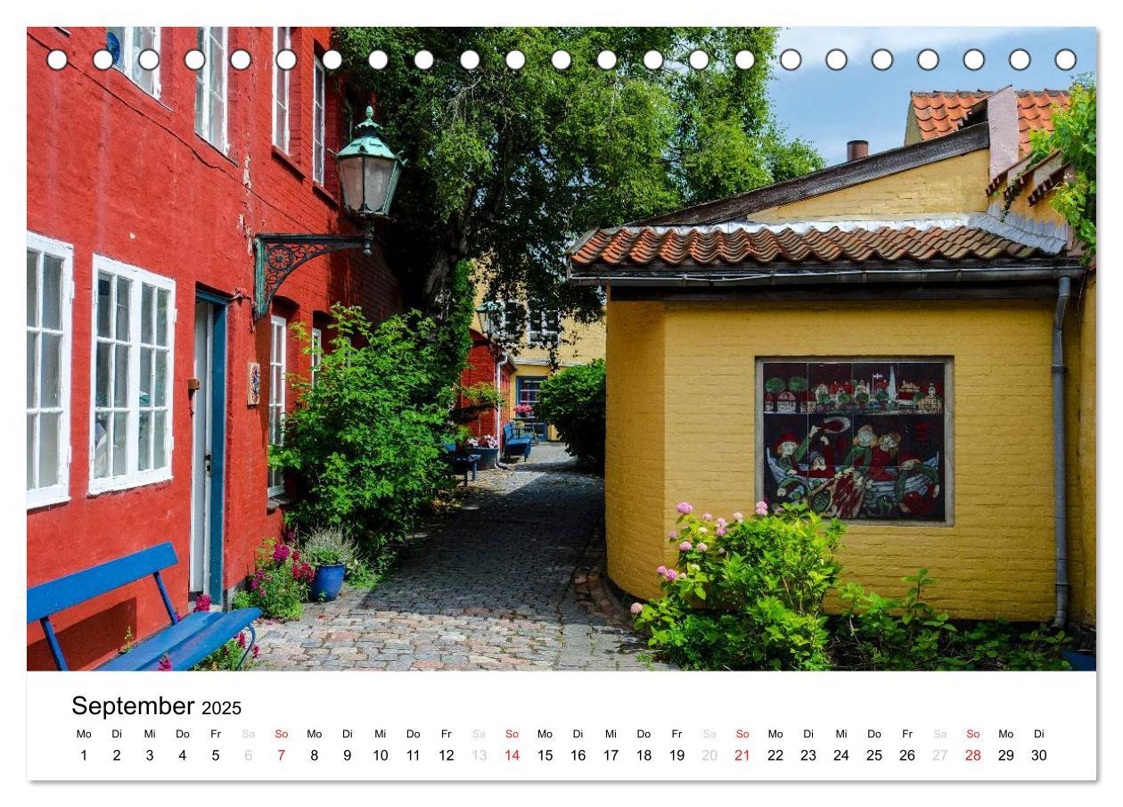 Bild: 9783435759224 | Bornholm (Tischkalender 2025 DIN A5 quer), CALVENDO Monatskalender