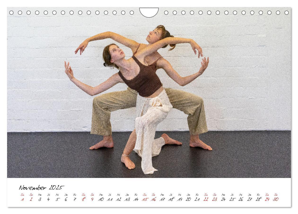 Bild: 9783383950391 | Dance Company eMotion (Wandkalender 2025 DIN A4 quer), CALVENDO...