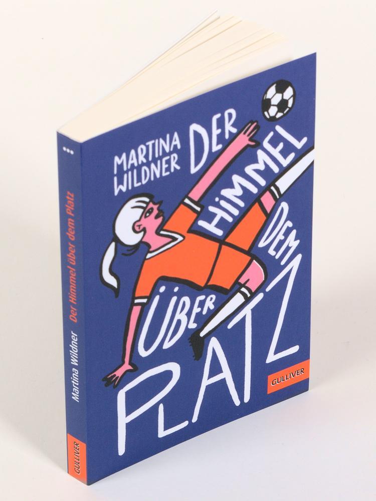 Bild: 9783407812797 | Der Himmel über dem Platz | Roman | Martina Wildner | Taschenbuch