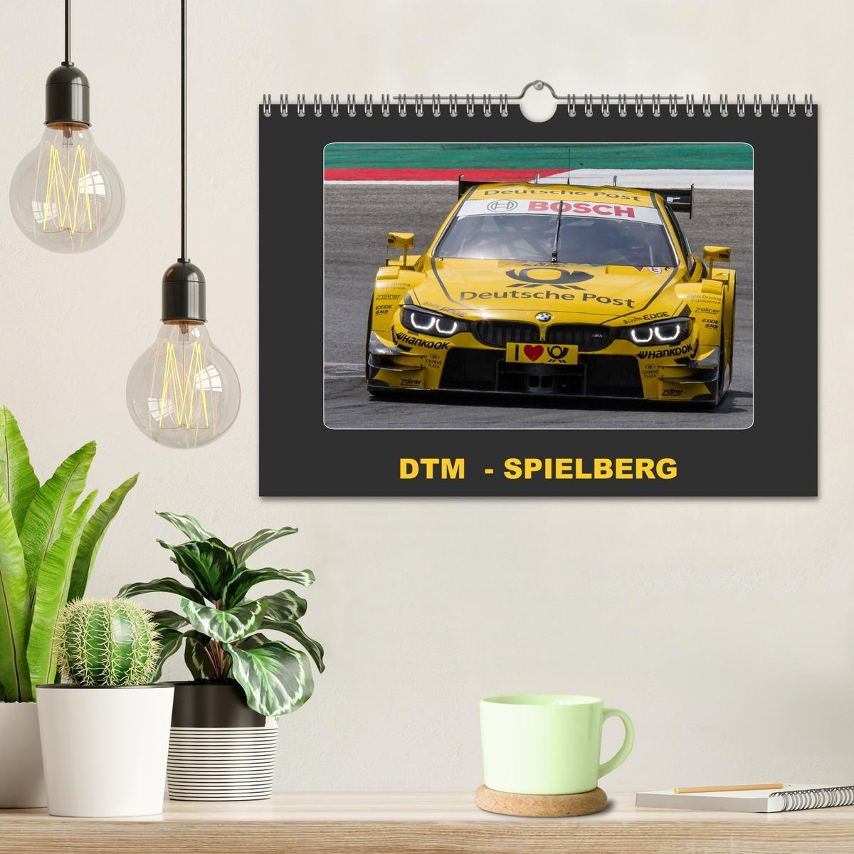 Bild: 9783435677535 | DTM-SPIELBERG (Wandkalender 2025 DIN A4 quer), CALVENDO Monatskalender