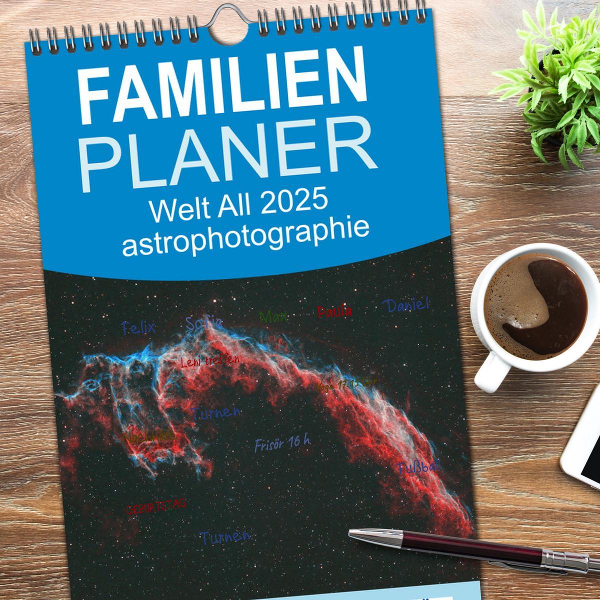 Bild: 9783457100714 | Familienplaner 2025 - Welt All 2025 astrophotographie mit 5 Spalten...