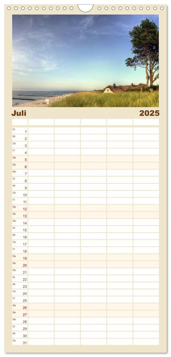 Bild: 9783457114490 | Familienplaner 2025 - Meine Ostsee mit 5 Spalten (Wandkalender, 21...