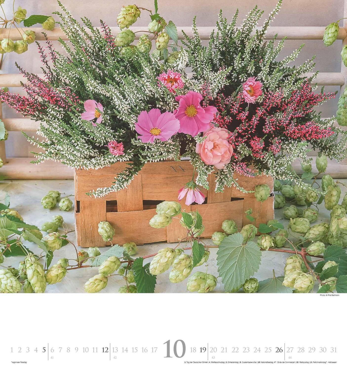 Bild: 4002725994226 | Bouquets 2025 - Foto-Kalender - Wand-Kalender - 45x48 -...