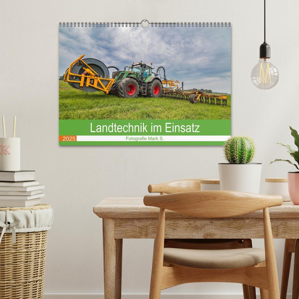 Bild: 9783383996160 | Landtechnik im Einsatz (Wandkalender 2025 DIN A3 quer), CALVENDO...