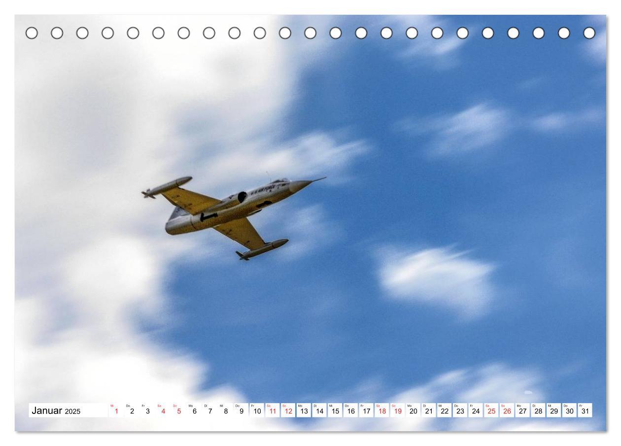 Bild: 9783435773879 | Modellflug in Szene gesetzt (Tischkalender 2025 DIN A5 quer),...