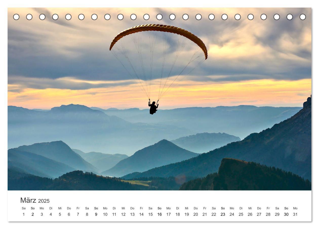 Bild: 9783383957178 | Paragleiten - Der Wunsch vom Fliegen. (Tischkalender 2025 DIN A5...