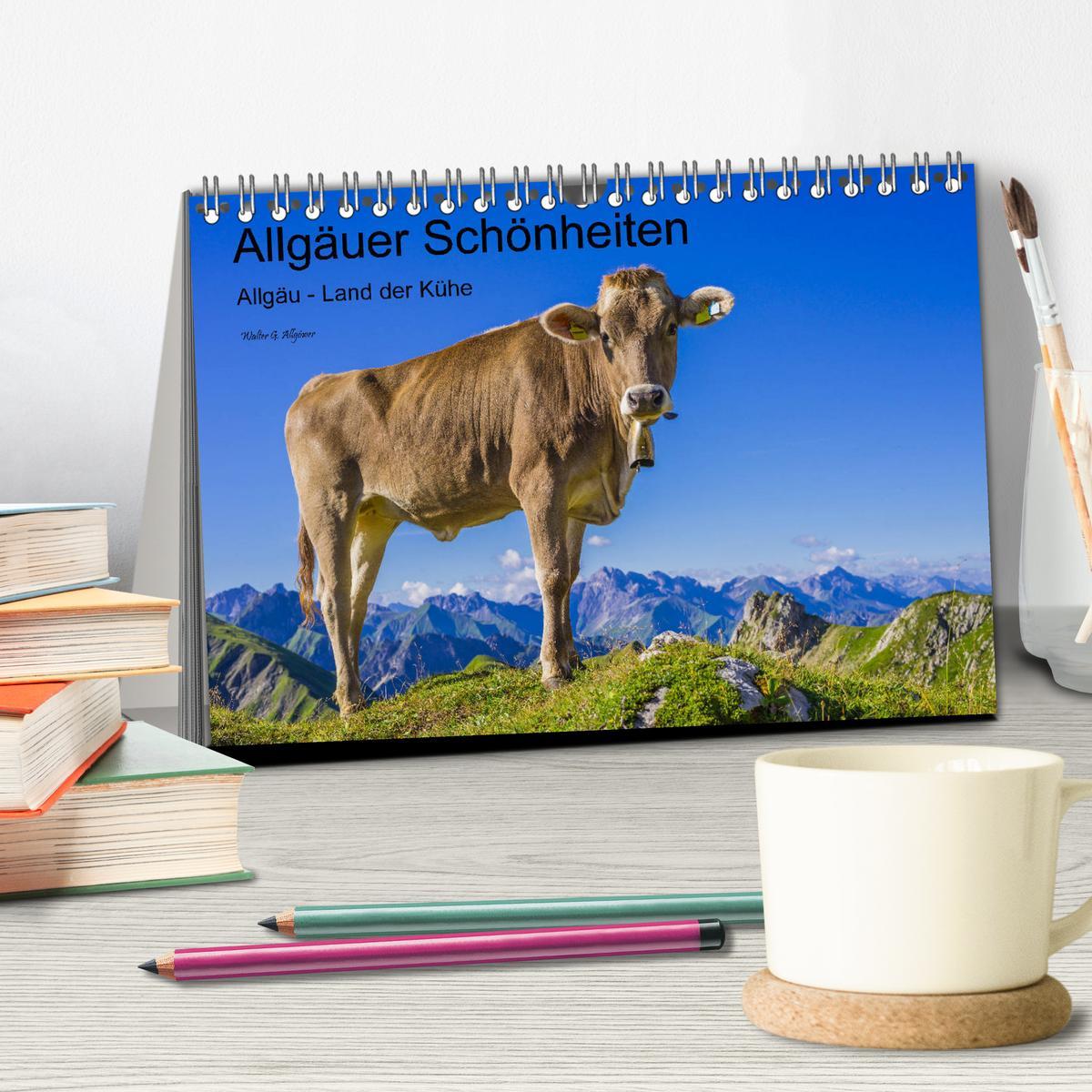 Bild: 9783435346332 | Allgäuer Schönheiten Allgäu - Land der Kühe (Tischkalender 2025 DIN...