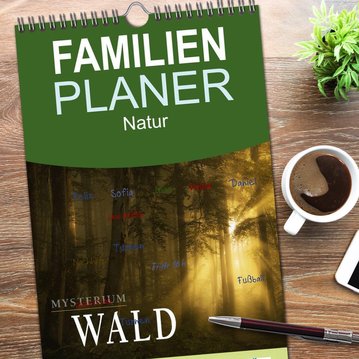 Bild: 9783457117453 | Familienplaner 2025 - Mysterium Wald mit 5 Spalten (Wandkalender,...