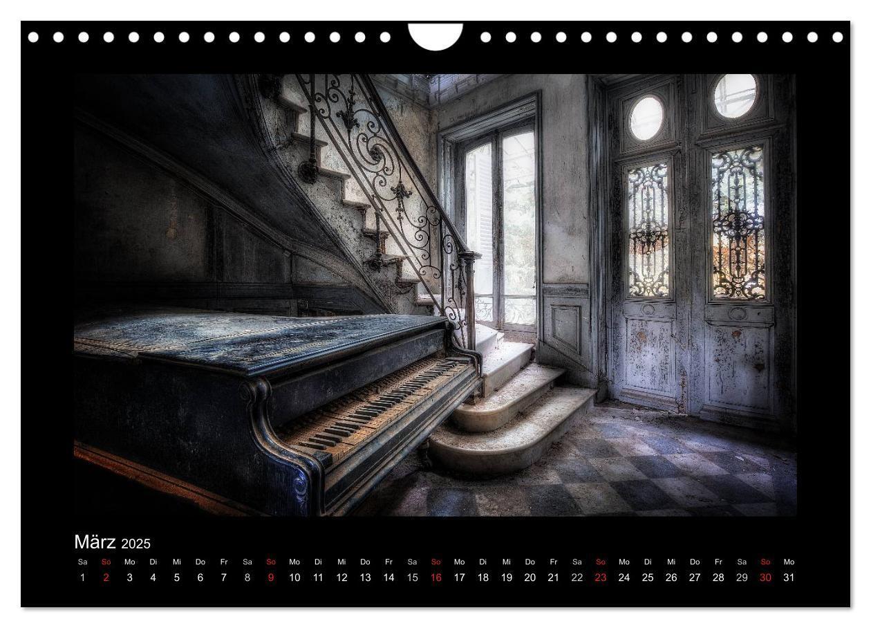 Bild: 9783435676088 | Lost Places - vergessene orte vergessener glanz (Wandkalender 2025...