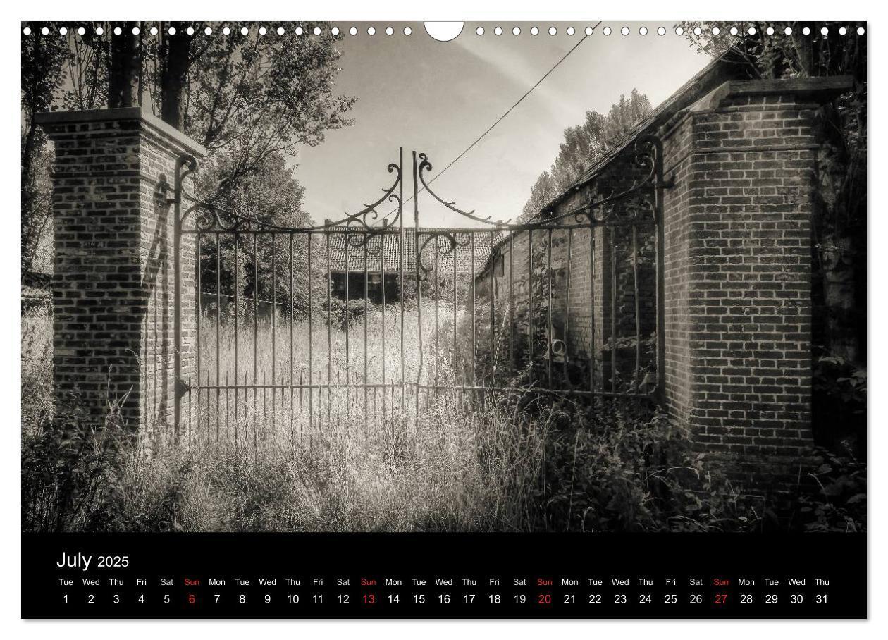 Bild: 9781325955602 | Abandoned Places Haunted Houses (Wall Calendar 2025 DIN A3...