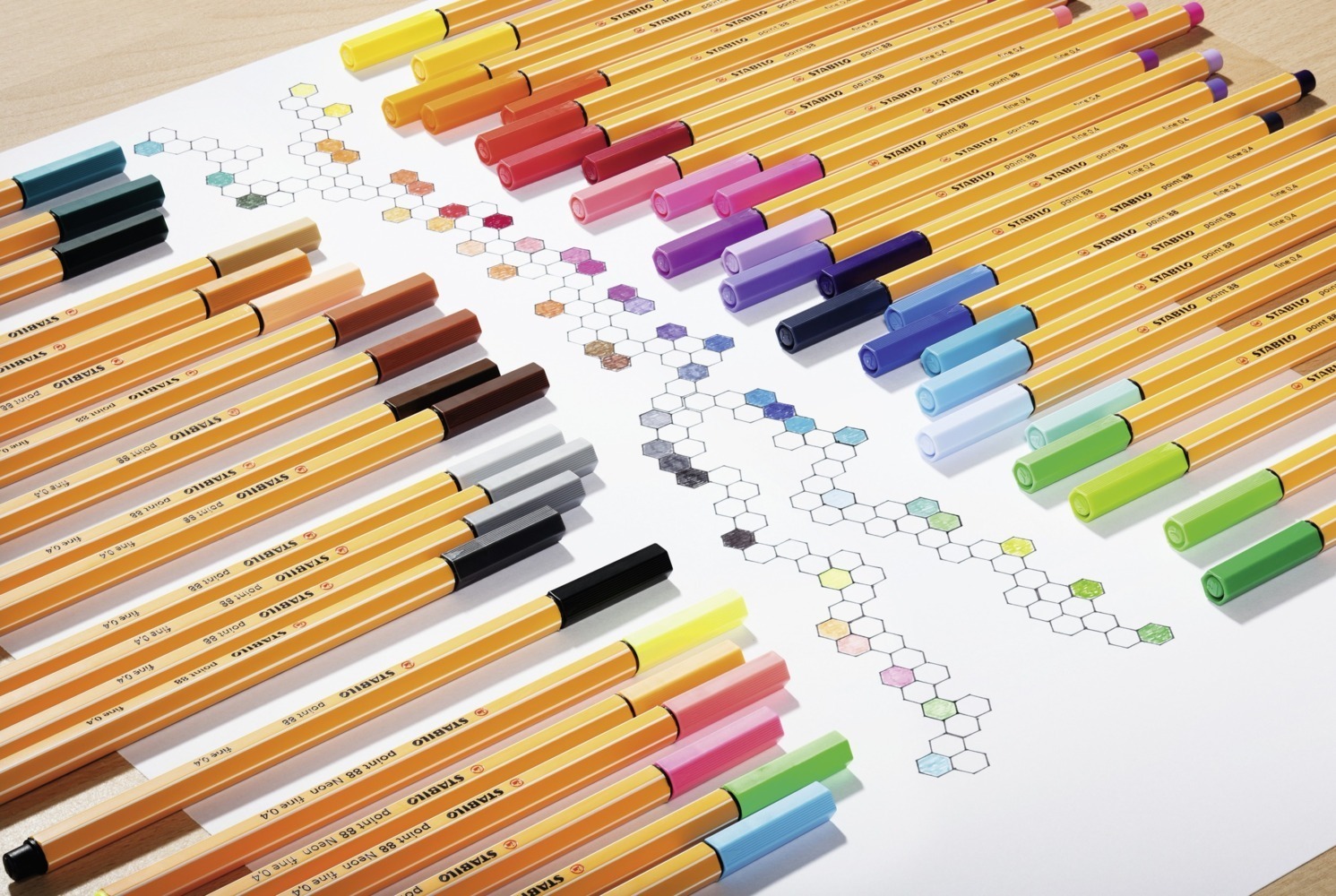 Bild: 4006381357135 | Fineliner - STABILO point 88 ColorParade - 20er Tischset in...