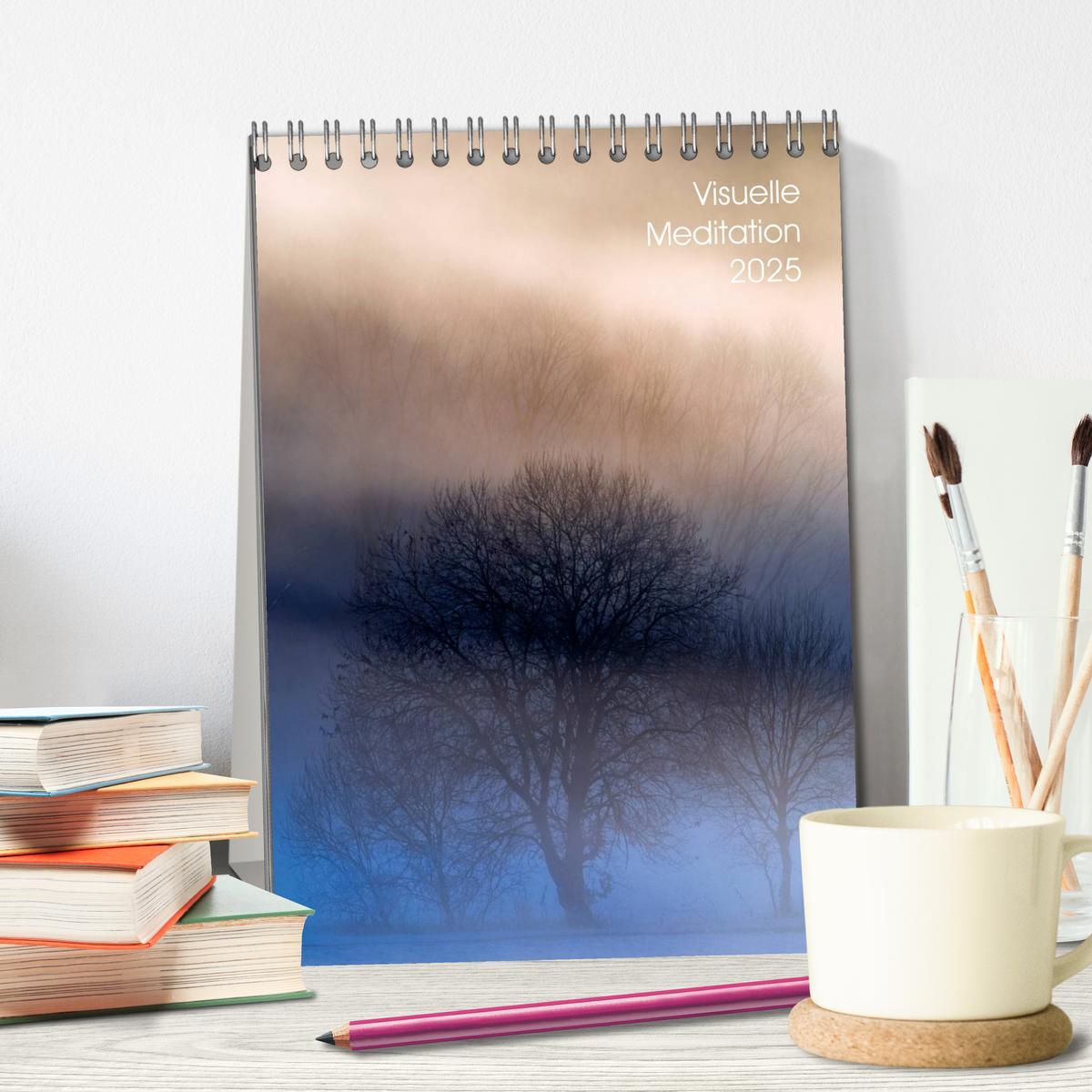 Bild: 9783435997305 | Visuelle Meditation - Glühende Wipfel (Tischkalender 2025 DIN A5...