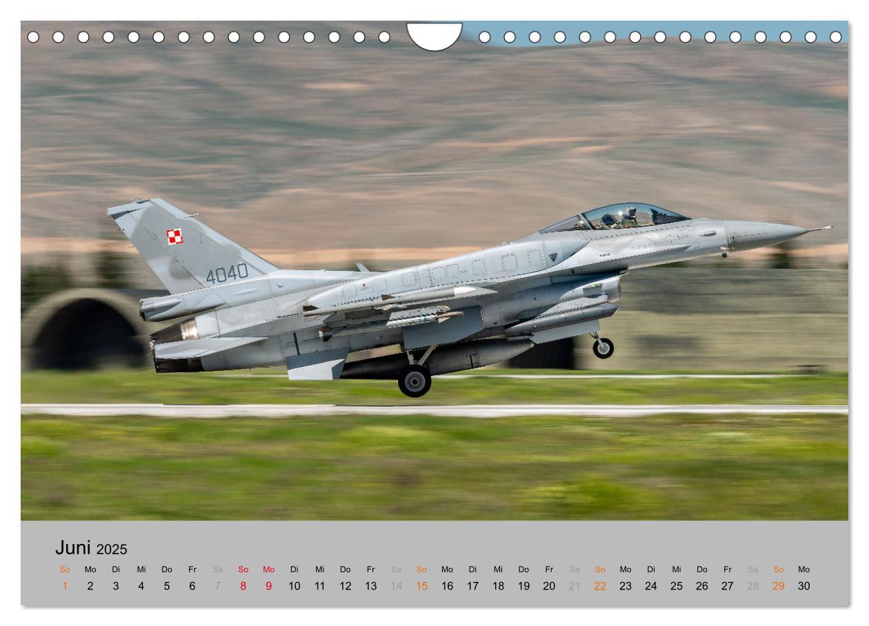 Bild: 9783383981463 | Kampfjet F-16 The Fighting Falcon (Wandkalender 2025 DIN A4 quer),...