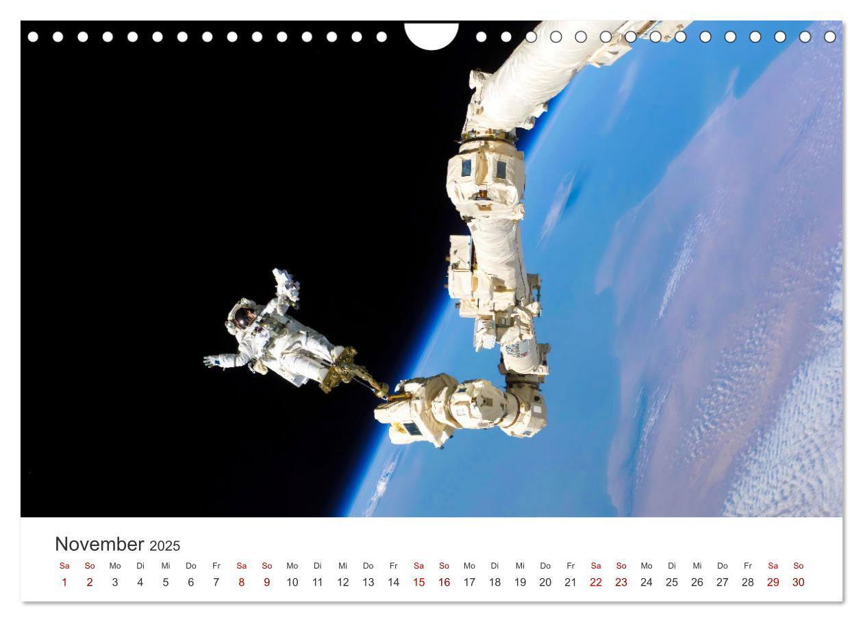 Bild: 9783457181812 | Astronauten - Menschen im Weltall (Wandkalender 2025 DIN A4 quer),...