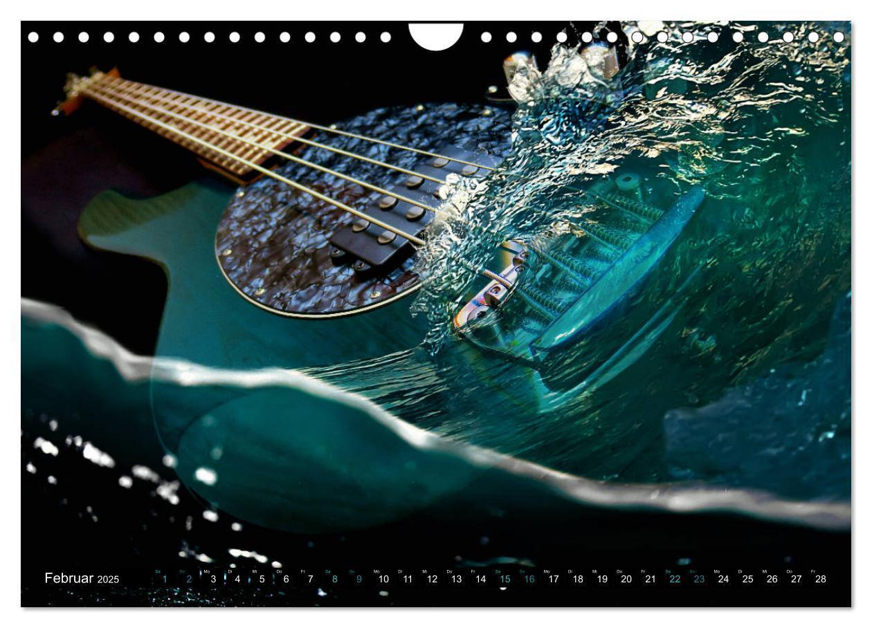 Bild: 9783435105700 | Gitarren im Wasser (Wandkalender 2025 DIN A4 quer), CALVENDO...