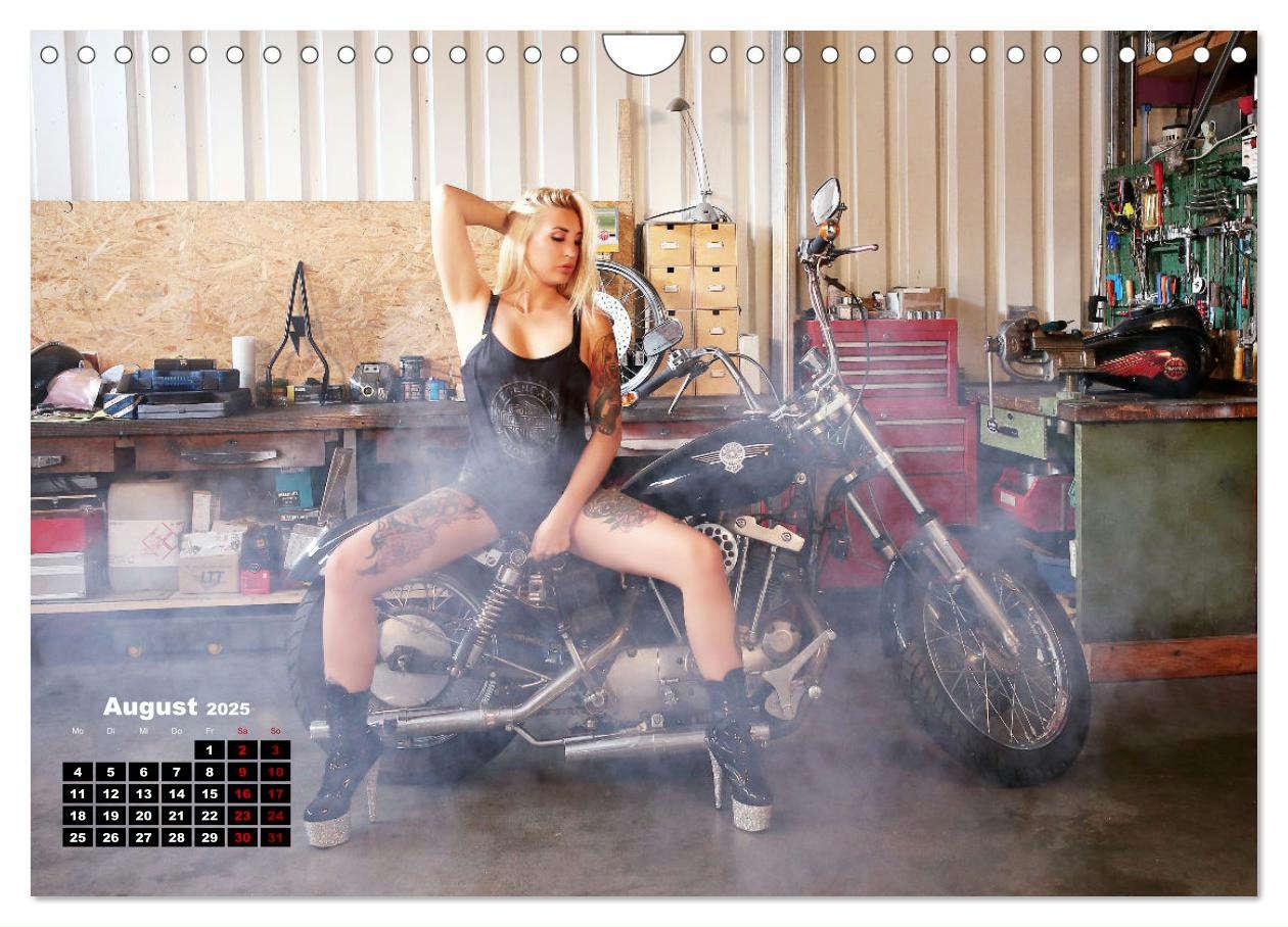 Bild: 9783383964633 | Motorräder und Sexy Girls (Wandkalender 2025 DIN A4 quer), CALVENDO...