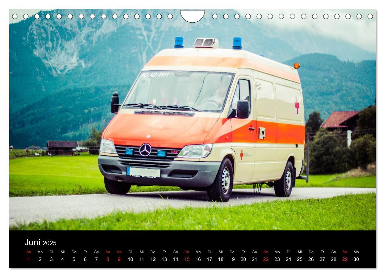 Bild: 9783435769377 | Einsatzfahrzeuge - Bayern (Wandkalender 2025 DIN A4 quer), CALVENDO...