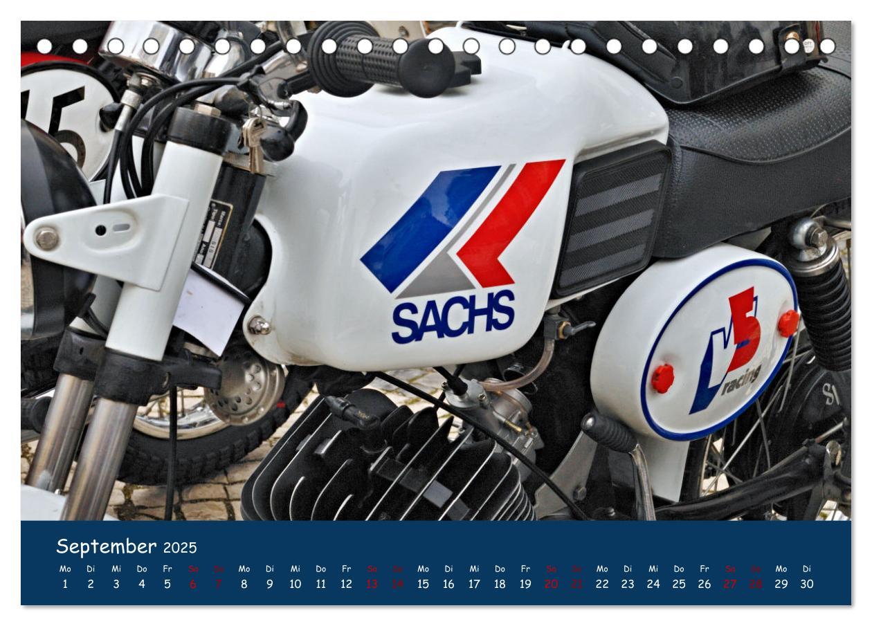 Bild: 9783435009596 | Vintage Mopeds (Tischkalender 2025 DIN A5 quer), CALVENDO...