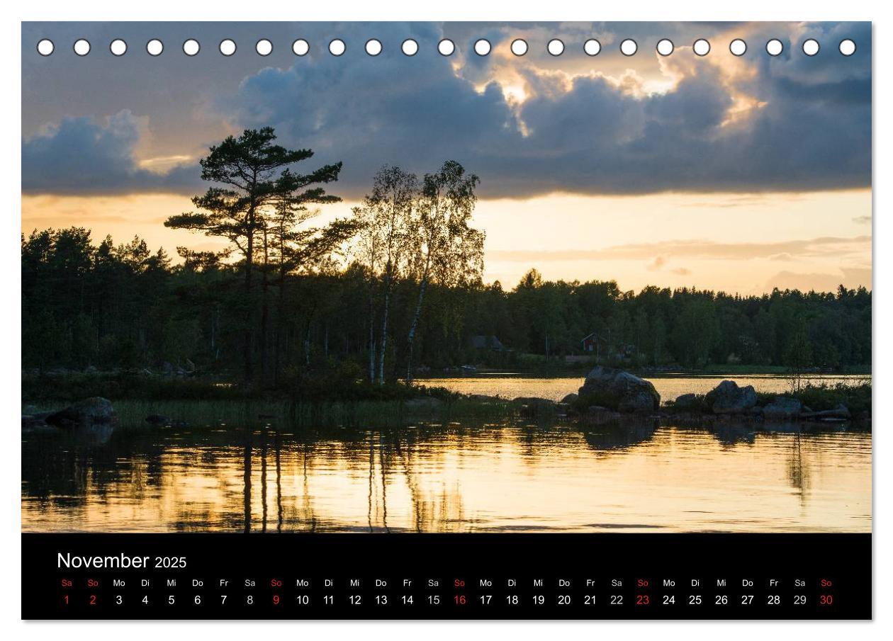 Bild: 9783435580248 | Skandinavien - Im Licht des Nordens (Tischkalender 2025 DIN A5...