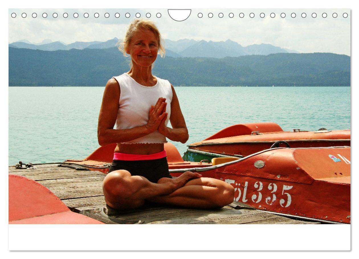 Bild: 9783435283132 | Yoga ¿ Harmonie am Walchensee (Wandkalender 2025 DIN A4 quer),...