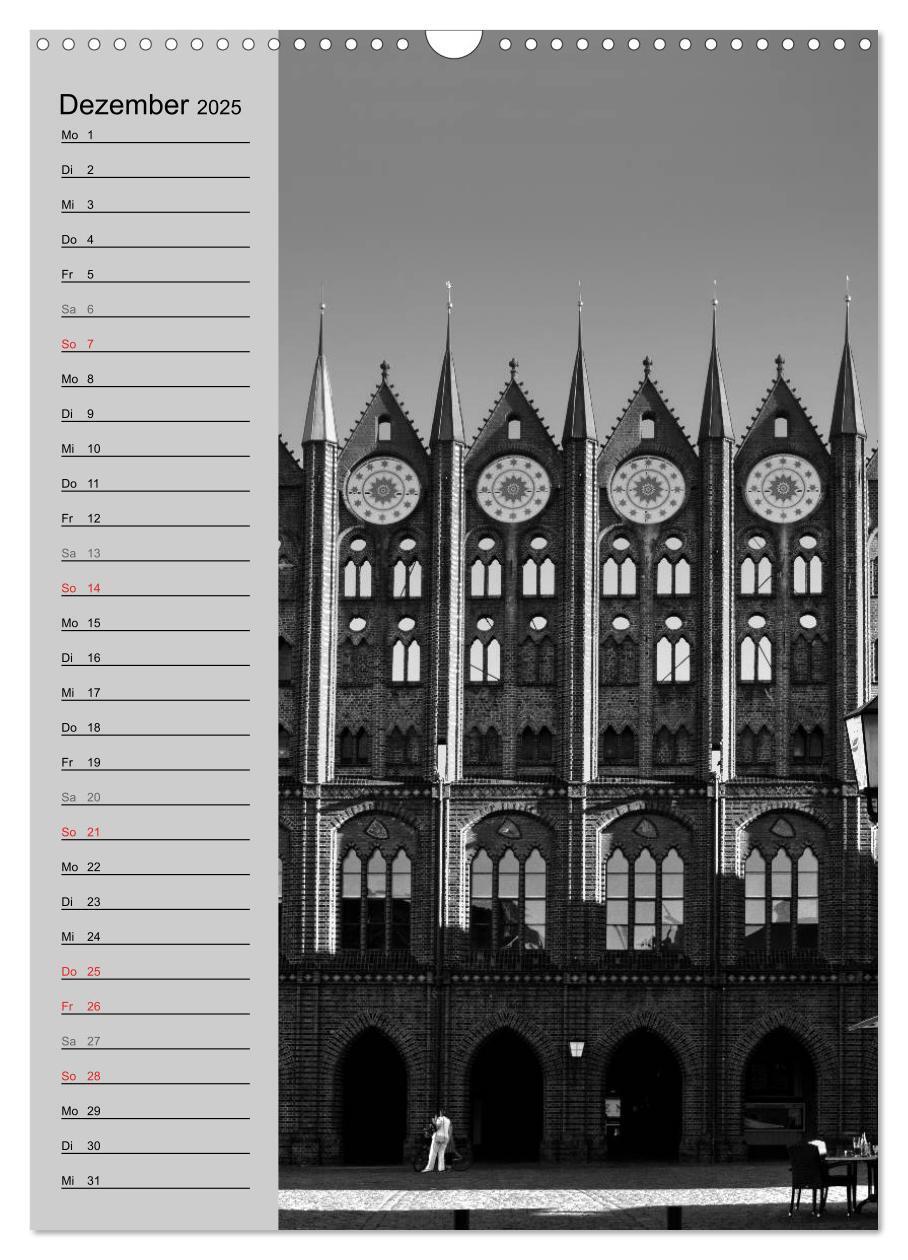 Bild: 9783457029022 | Stralsund. Ein Hauch längst vergangener Zeiten (Wandkalender 2025...