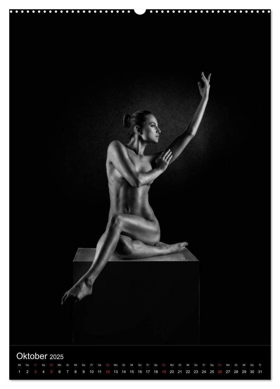 Bild: 9783435969883 | BODY SCULPTURE (Wandkalender 2025 DIN A2 hoch), CALVENDO...