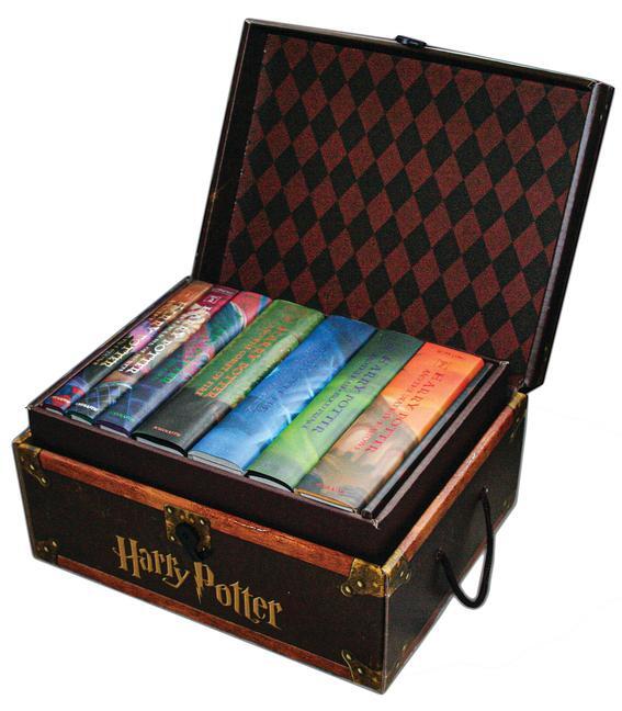 Cover: 9781338864281 | Harry Potter Hardcover Boxed Set: Books 1-7 (Trunk) | J K Rowling