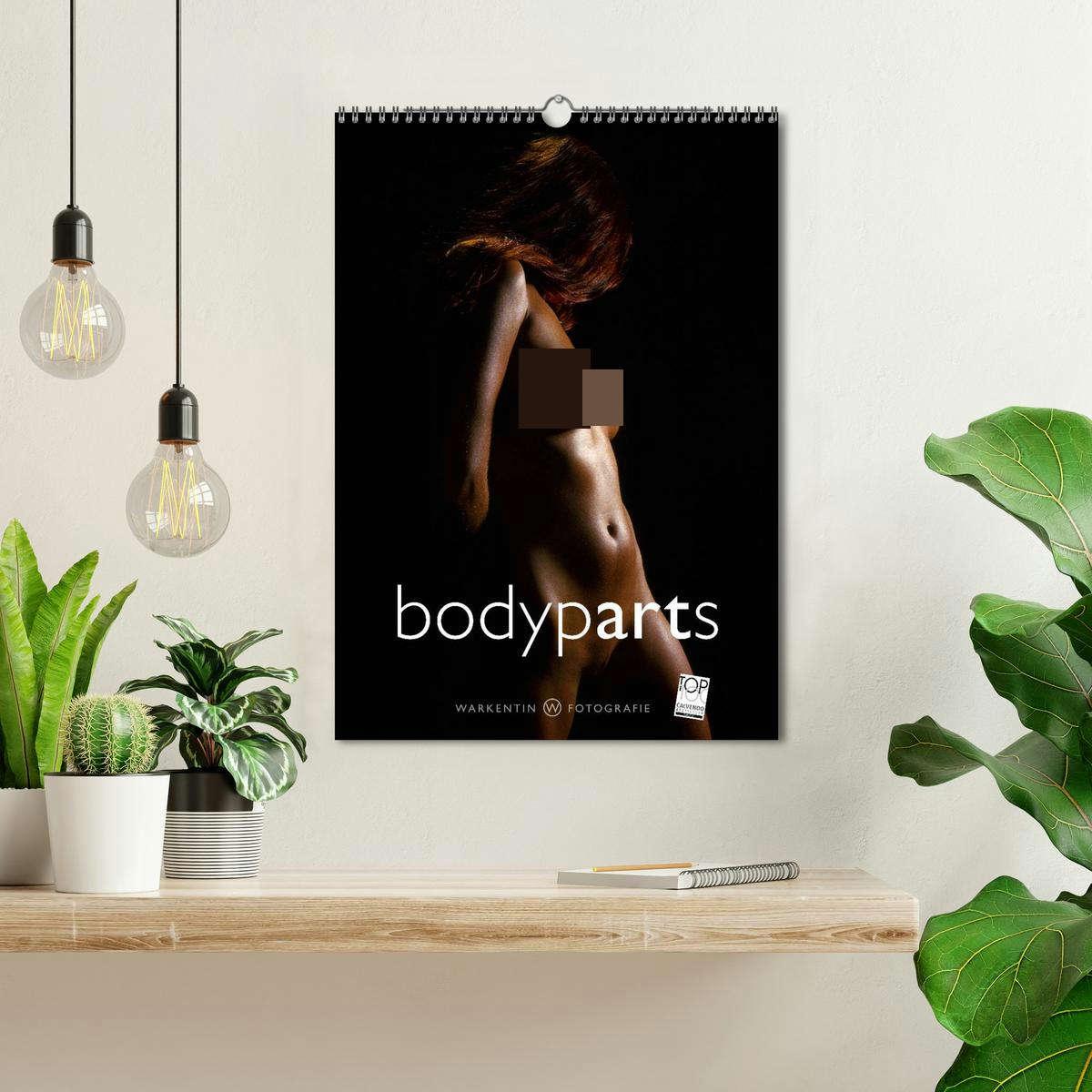 Bild: 9783457043035 | bodyparts (Wandkalender 2025 DIN A3 hoch), CALVENDO Monatskalender