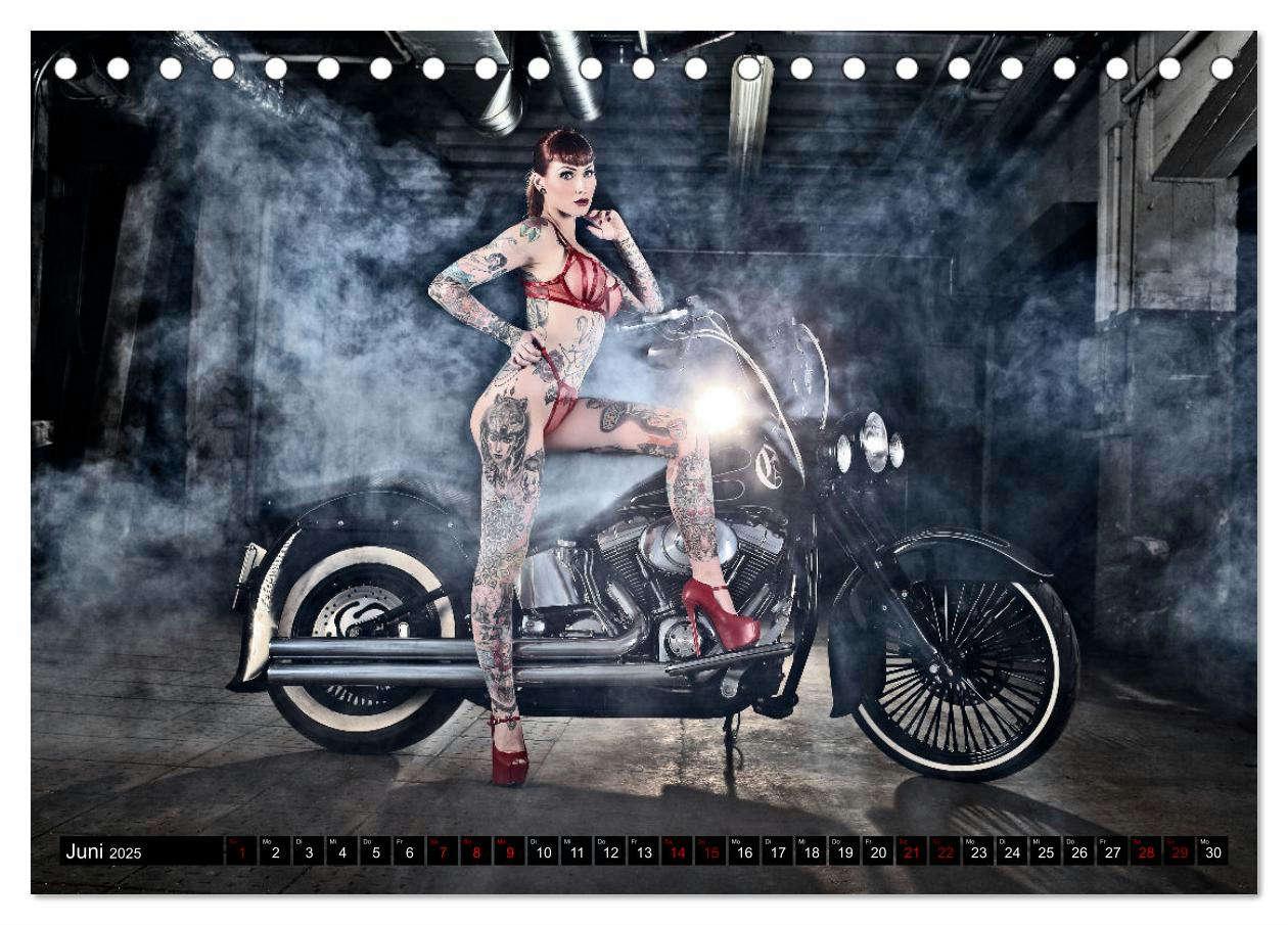 Bild: 9783435049479 | Motorräder und Sexy Girls (Tischkalender 2025 DIN A5 quer),...