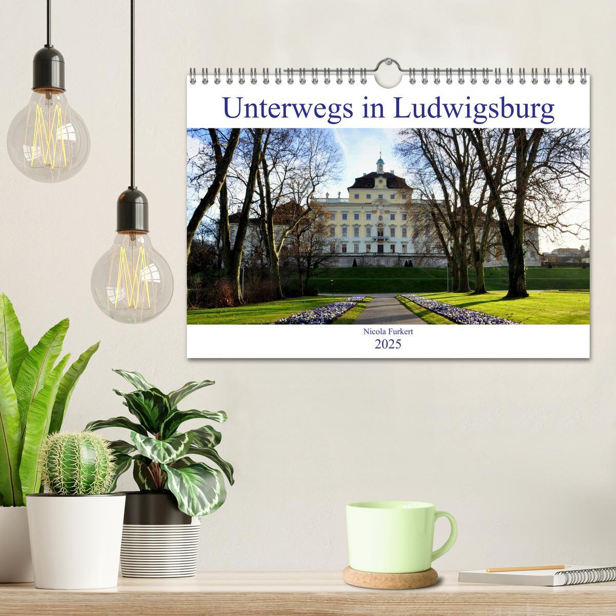 Bild: 9783435376711 | Unterwegs in Ludwigsburg (Wandkalender 2025 DIN A4 quer), CALVENDO...