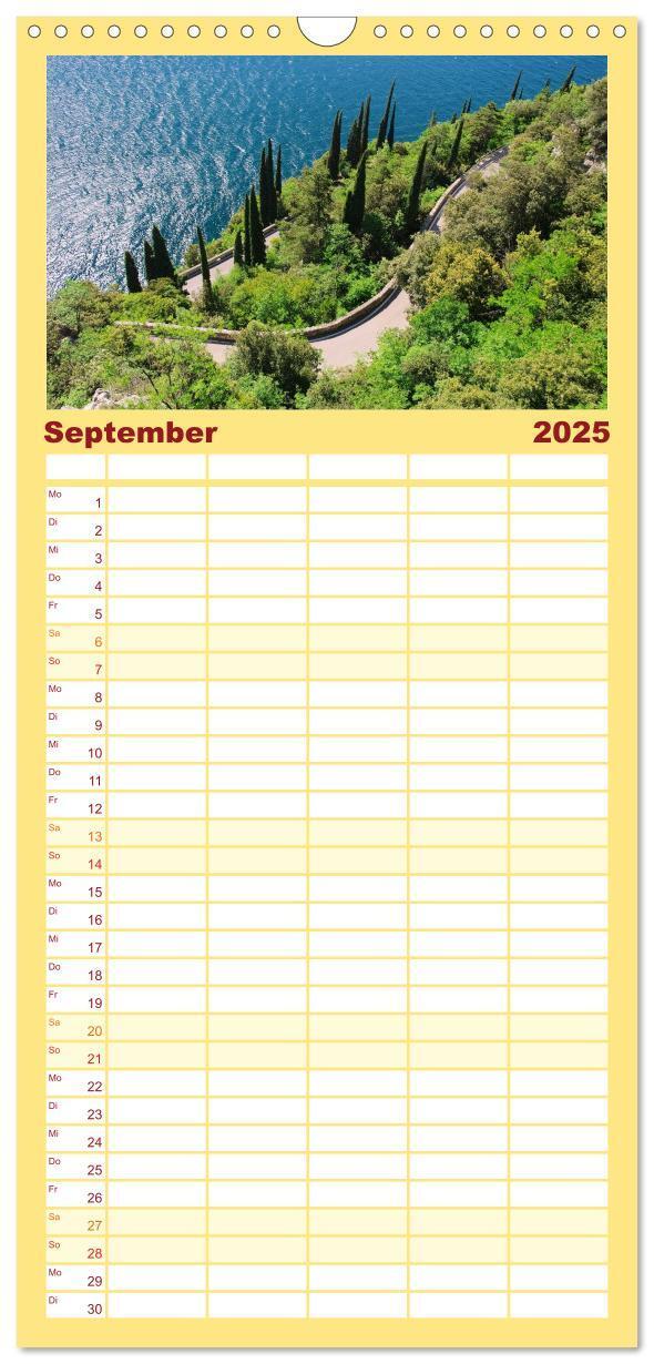 Bild: 9783457119105 | Familienplaner 2025 - Gardasee mit 5 Spalten (Wandkalender, 21 x 45...