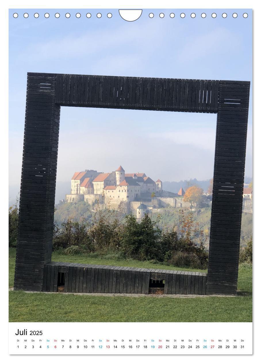 Bild: 9783435913121 | Burghausen, eine historische Stadt im Fokus (Wandkalender 2025 DIN...