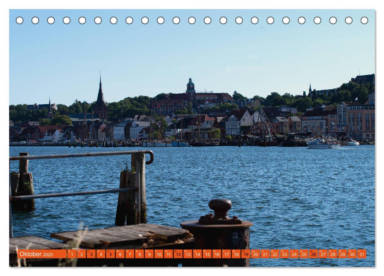 Bild: 9783435296064 | Ostseereise - Flensburg (Tischkalender 2025 DIN A5 quer), CALVENDO...