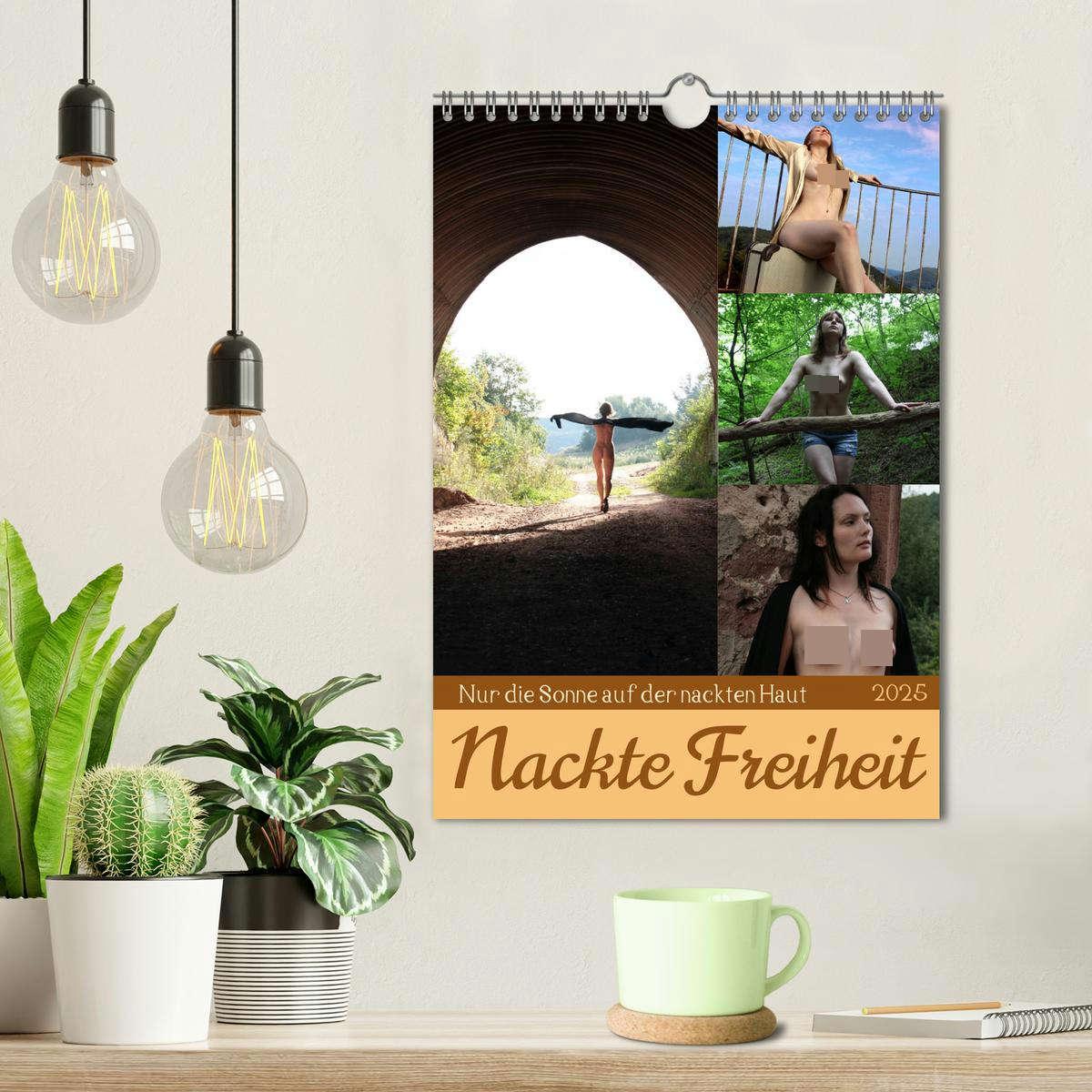 Bild: 9783435103119 | Nackte Freiheit (Wandkalender 2025 DIN A4 hoch), CALVENDO...