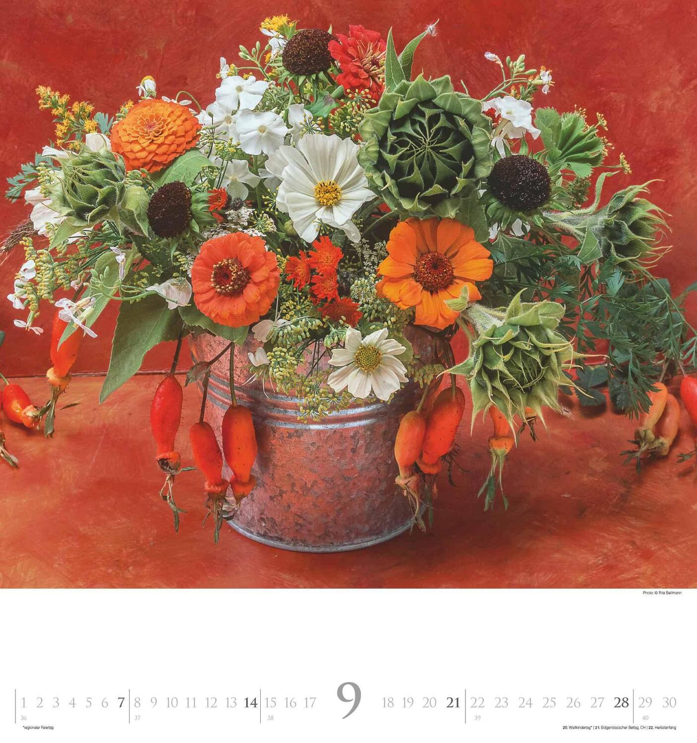 Bild: 4002725994226 | Bouquets 2025 - Foto-Kalender - Wand-Kalender - 45x48 -...