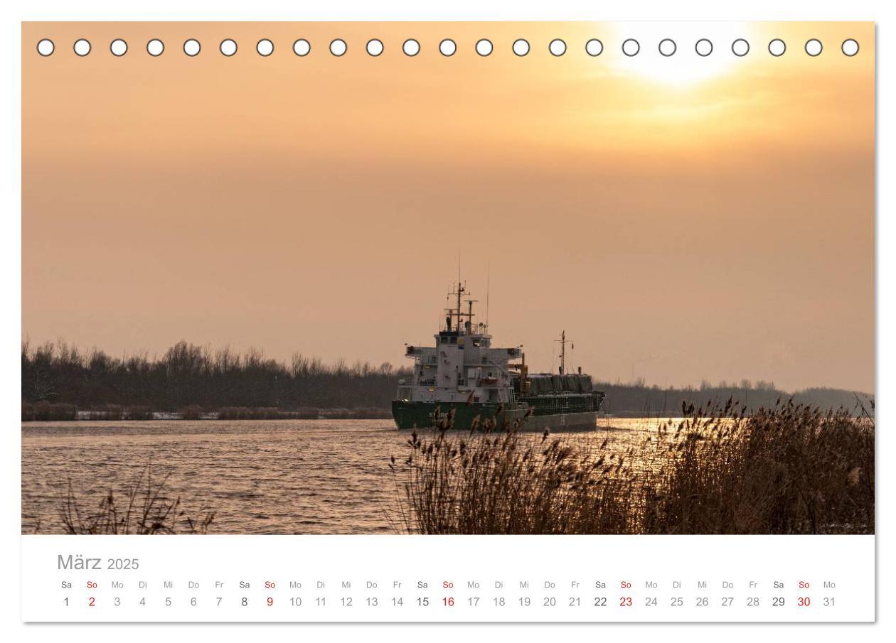 Bild: 9783435619450 | Lichtreise durch Schleswig-Holstein (Tischkalender 2025 DIN A5...