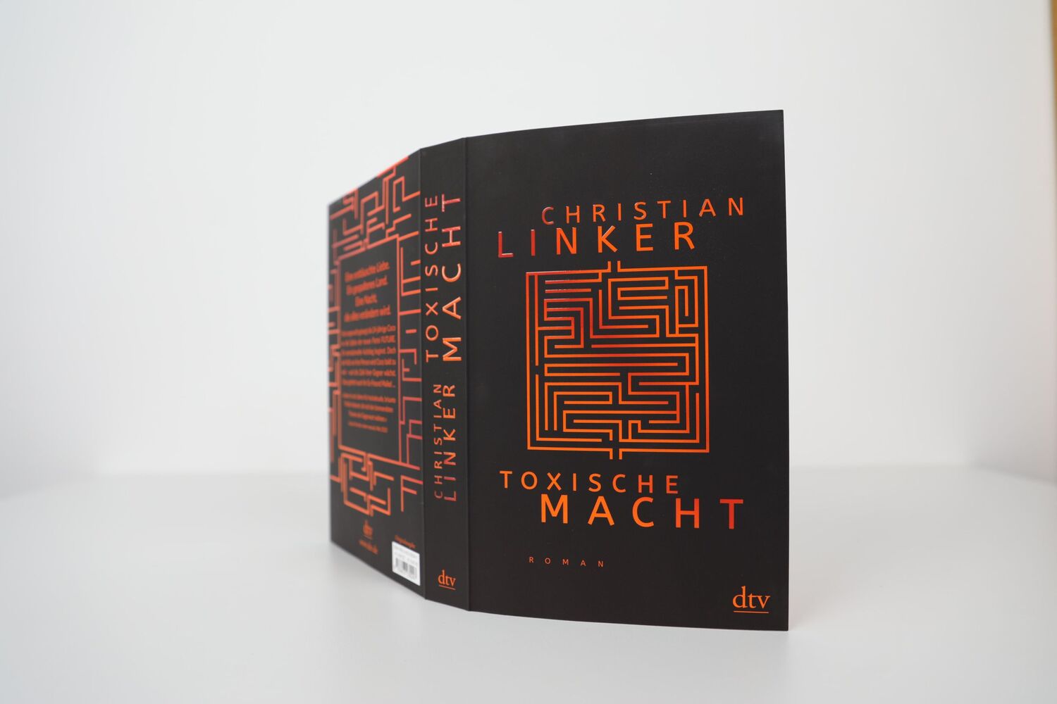 Bild: 9783423230247 | Toxische Macht | Christian Linker | Taschenbuch | 336 S. | Deutsch