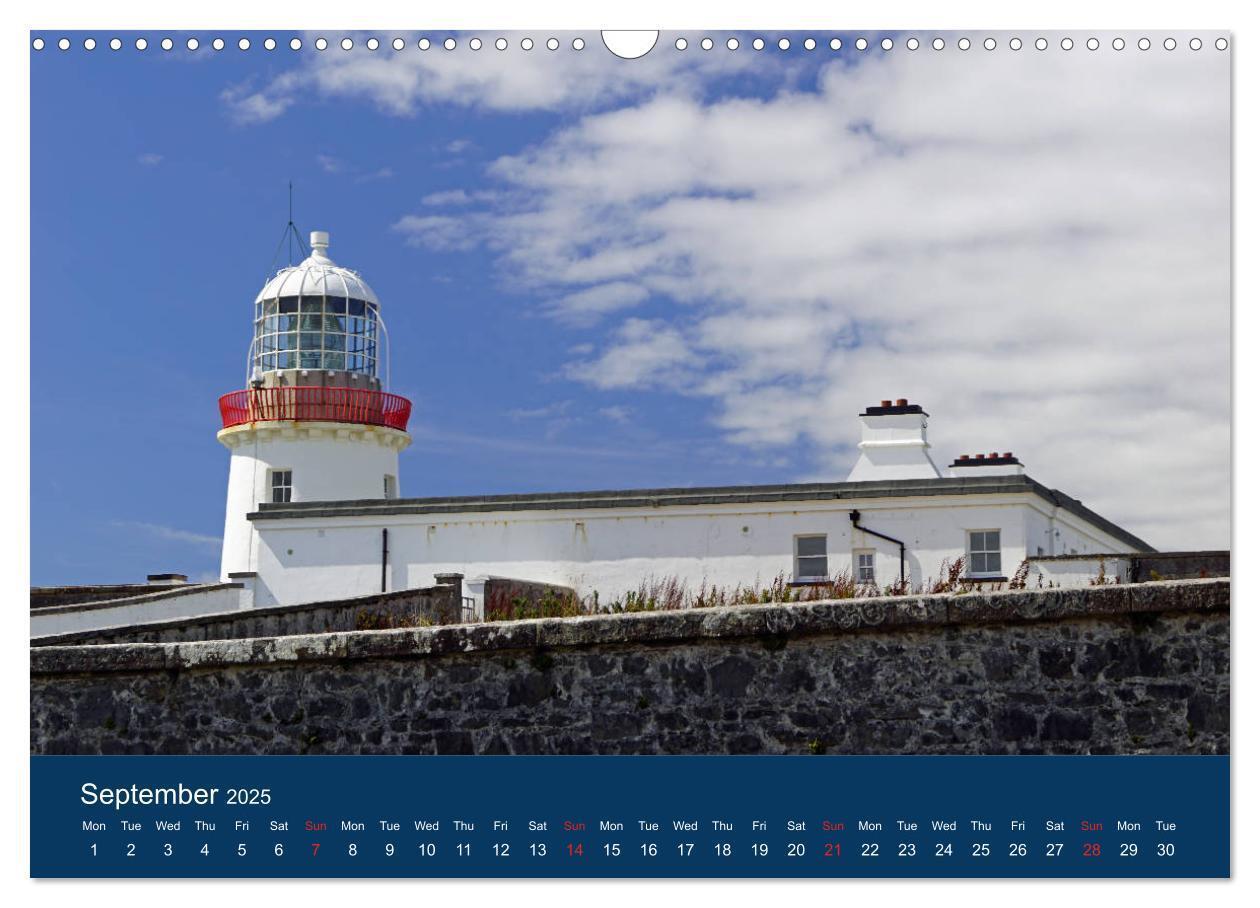 Bild: 9781325943586 | Irish Lighthouses - Beacons along Ireland's wild coast (Wall...